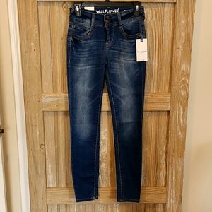 Wallflower The Ultra Fit Skinny Jeans Mid-rise